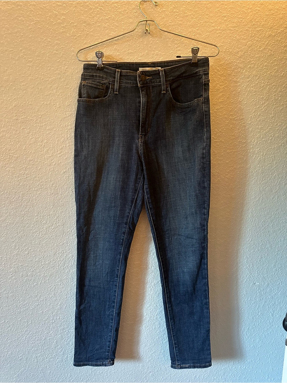 Levi's // Dark Blue Skinny Jeans - High Rise